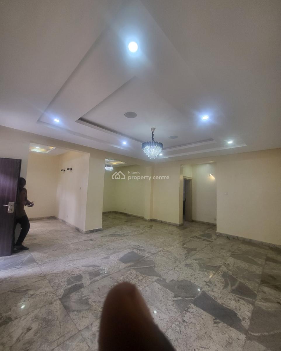 Luxurious Massive 3bedroom Flat with Bq, By Nitel Junction, Wuse 2, Abuja, Flat / Apartment for Rent