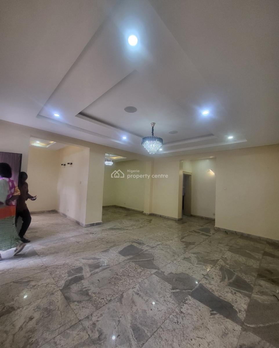 Luxurious Massive 3bedroom Flat with Bq, By Nitel Junction, Wuse 2, Abuja, Flat / Apartment for Rent