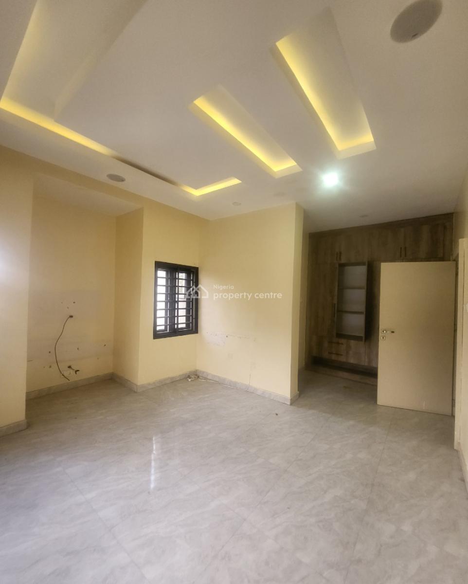 Luxurious Massive 3bedroom Flat with Bq, By Nitel Junction, Wuse 2, Abuja, Flat / Apartment for Rent