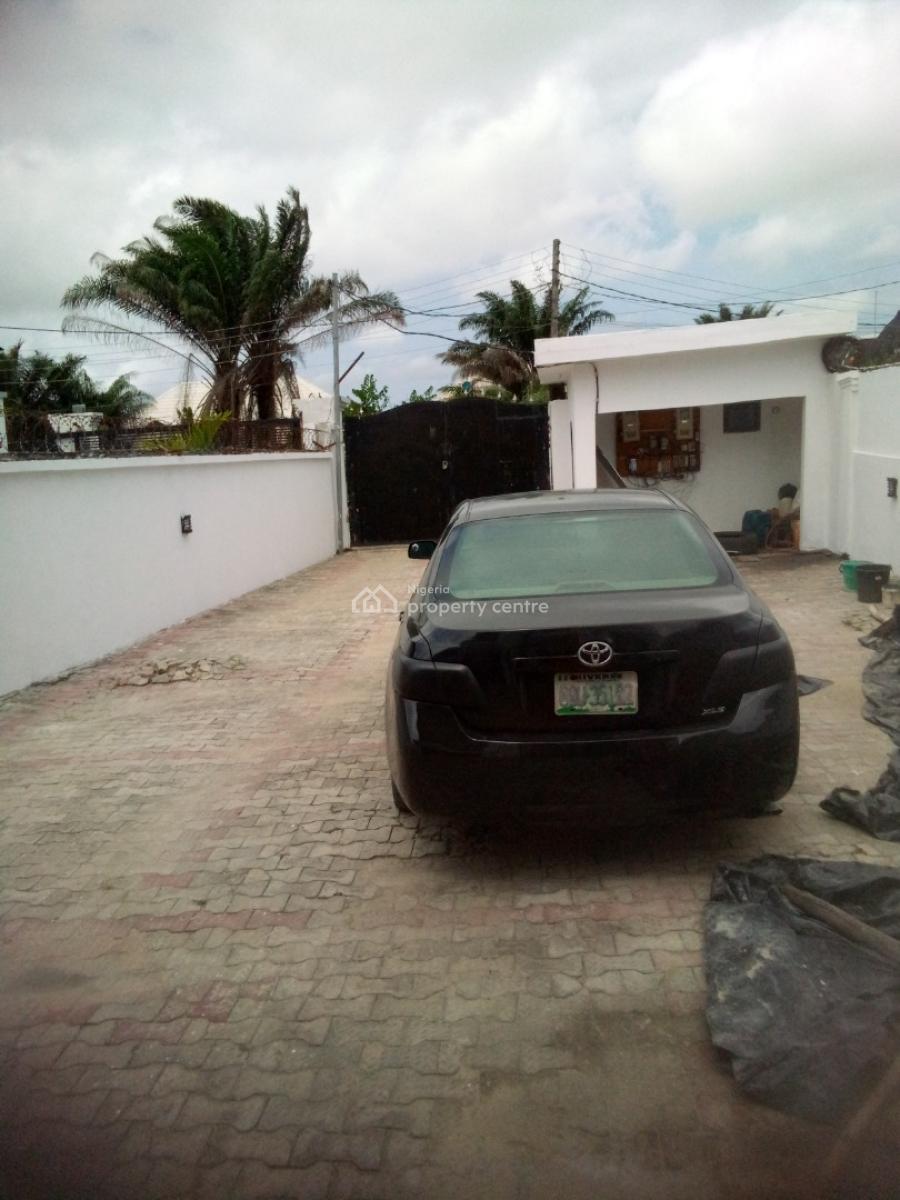 Sweet /neat 2 Bedroom Flat Upstairs, Back of Lbs, Beside Lekki Garden 3, Alasia, Ajah, Lagos, Flat / Apartment for Rent