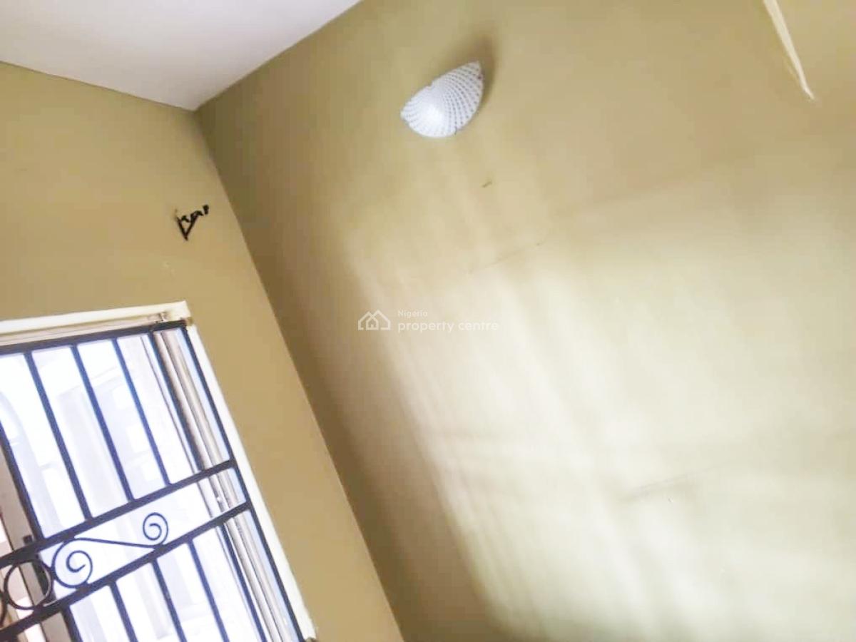 Luxury 3 Bedroom Flat, Olowora, Omole Phase 2, Ikeja, Lagos, Flat / Apartment for Rent