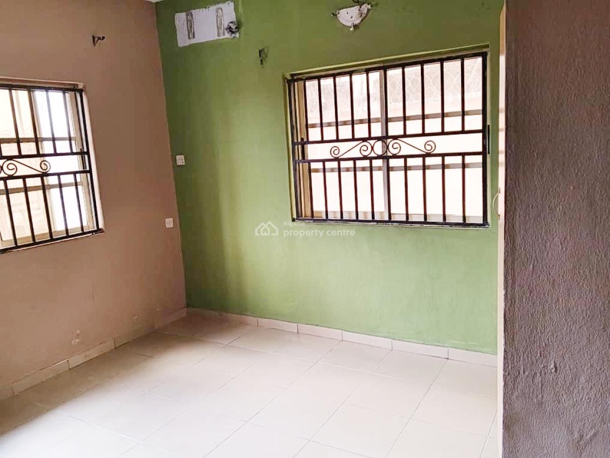 Luxury 3 Bedroom Flat, Olowora, Omole Phase 2, Ikeja, Lagos, Flat / Apartment for Rent