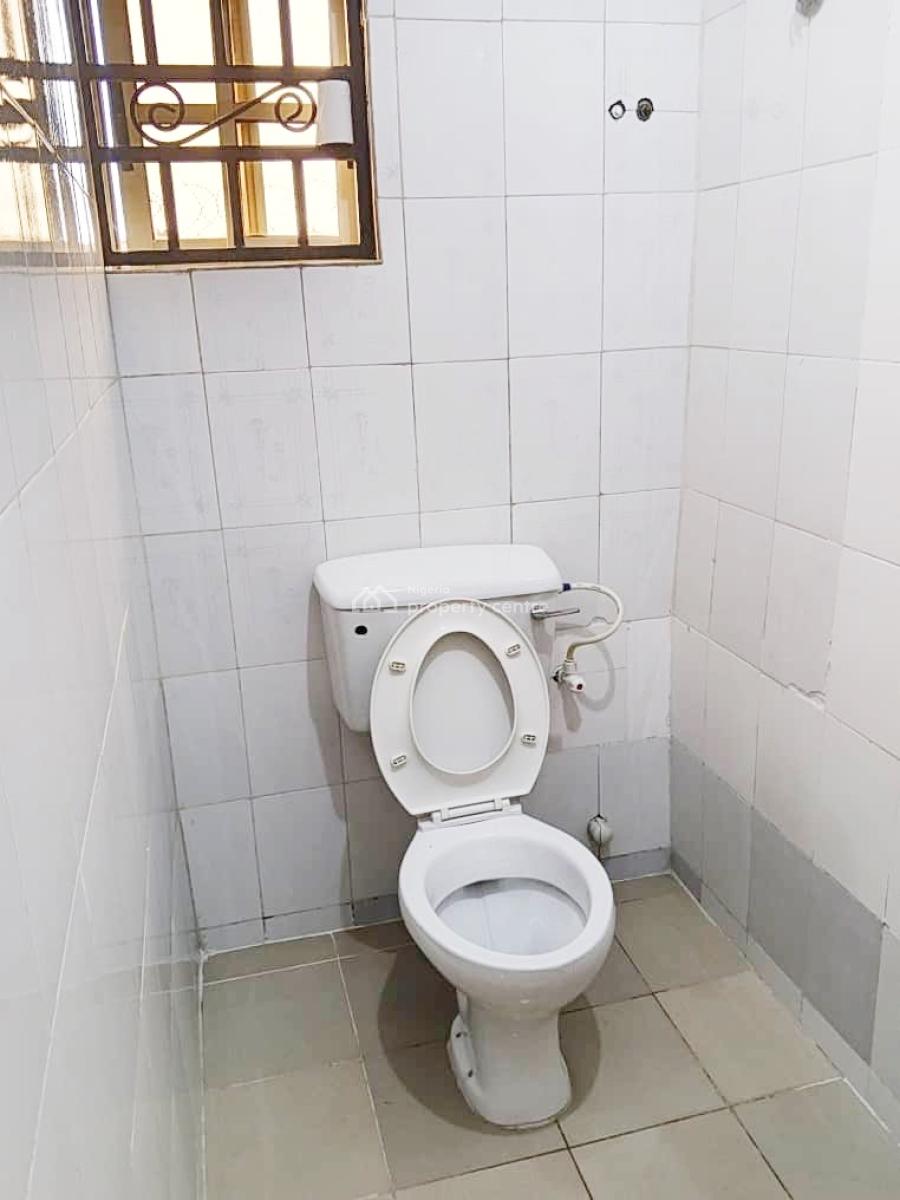 Luxury 3 Bedroom Flat, Olowora, Omole Phase 2, Ikeja, Lagos, Flat / Apartment for Rent