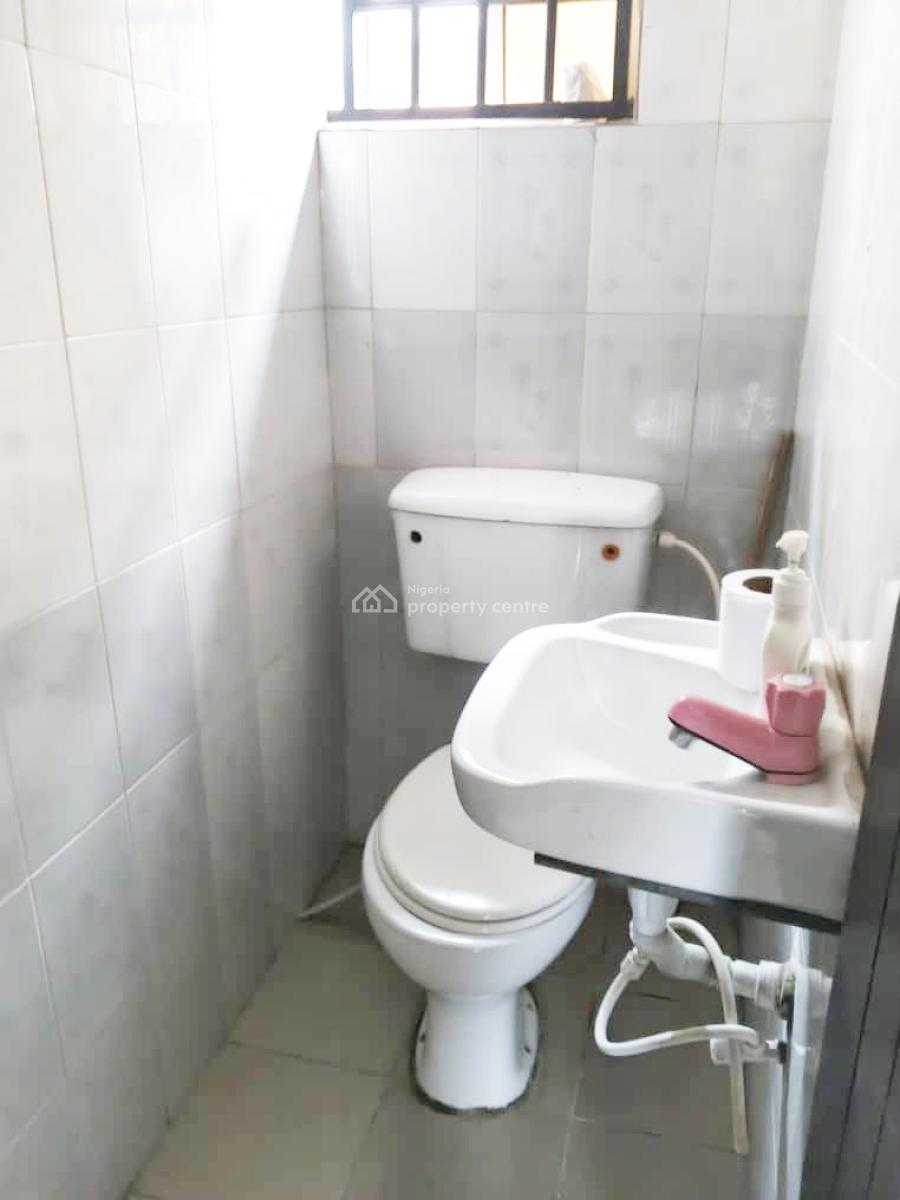 Luxury 3 Bedroom Flat, Olowora, Omole Phase 2, Ikeja, Lagos, Flat / Apartment for Rent