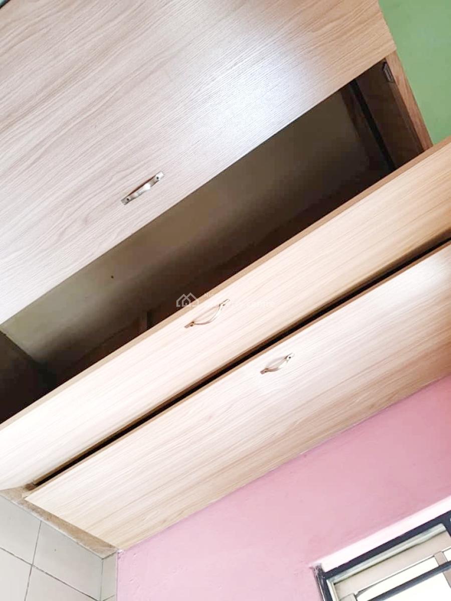 Luxury 3 Bedroom Flat, Olowora, Omole Phase 2, Ikeja, Lagos, Flat / Apartment for Rent