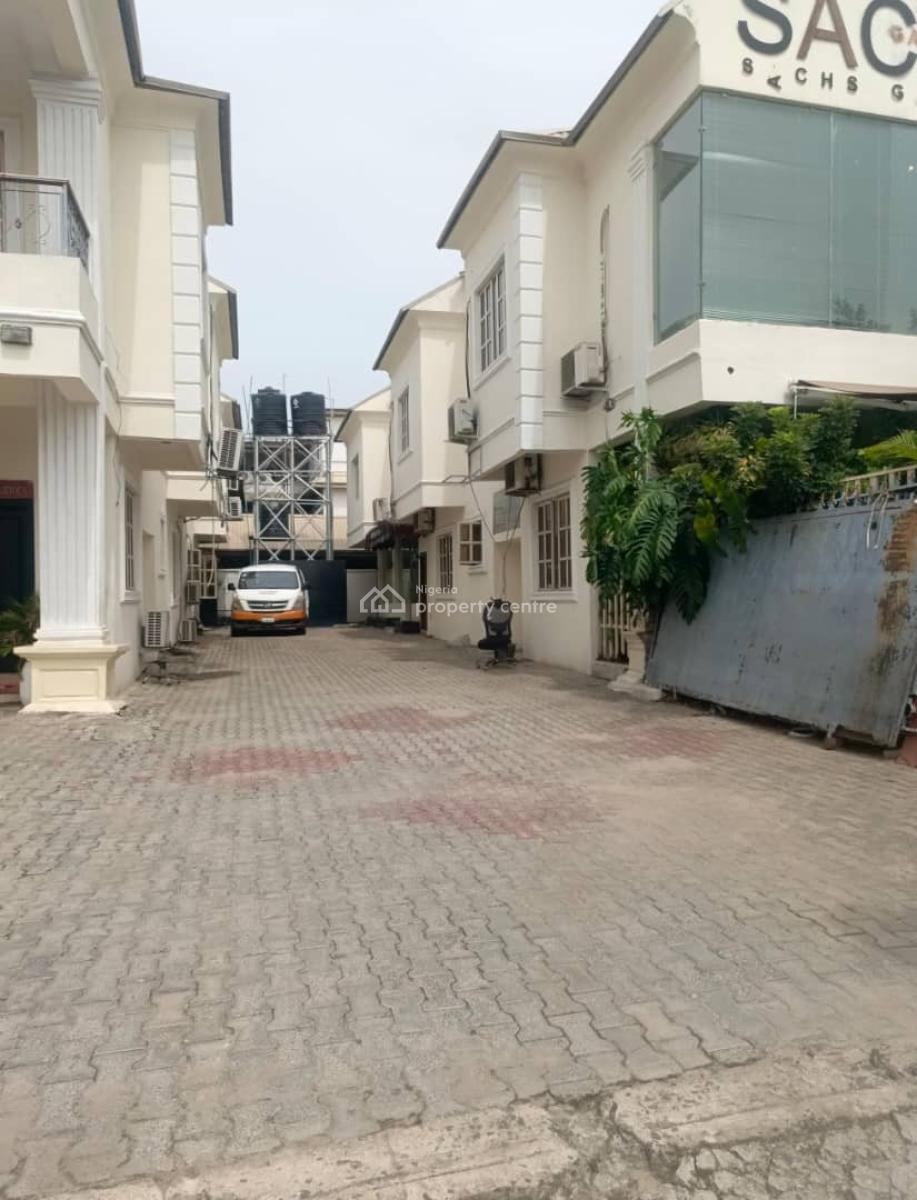 Open Space Which Can Be Use As Office Space in a Strategic Location, Lekki Phase 1 Admiralty, Lekki, Lagos, Office Space for Rent