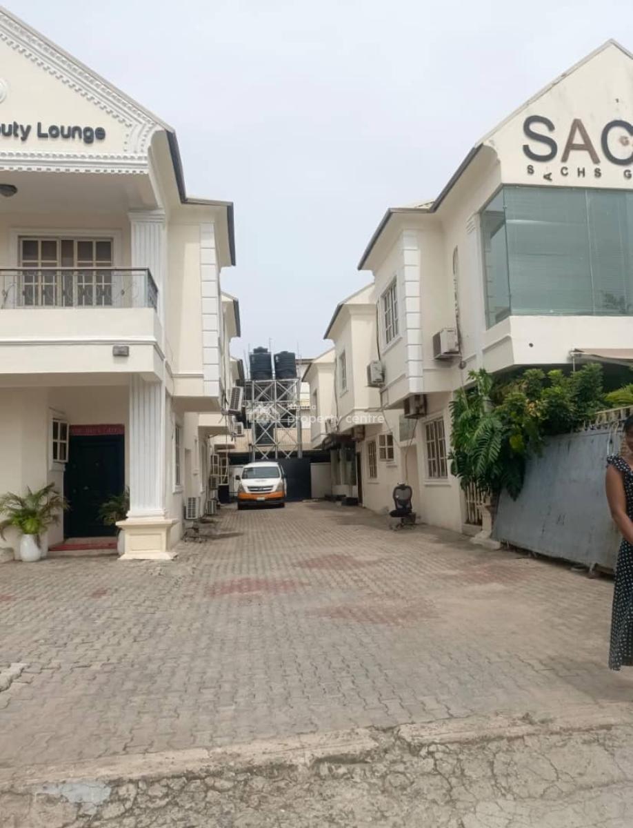 Open Space Which Can Be Use As Office Space in a Strategic Location, Lekki Phase 1 Admiralty, Lekki, Lagos, Office Space for Rent