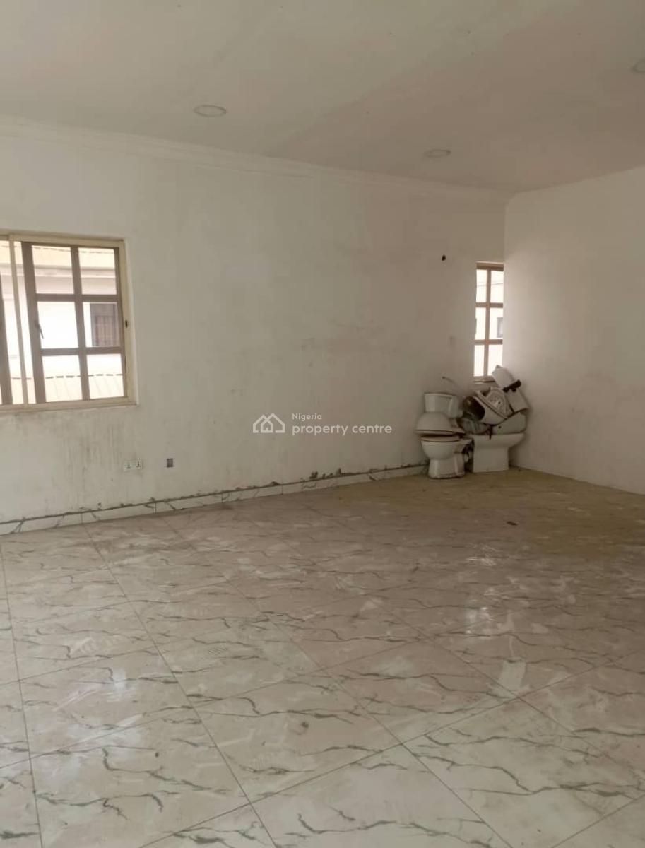 Open Space Which Can Be Use As Office Space in a Strategic Location, Lekki Phase 1 Admiralty, Lekki, Lagos, Office Space for Rent