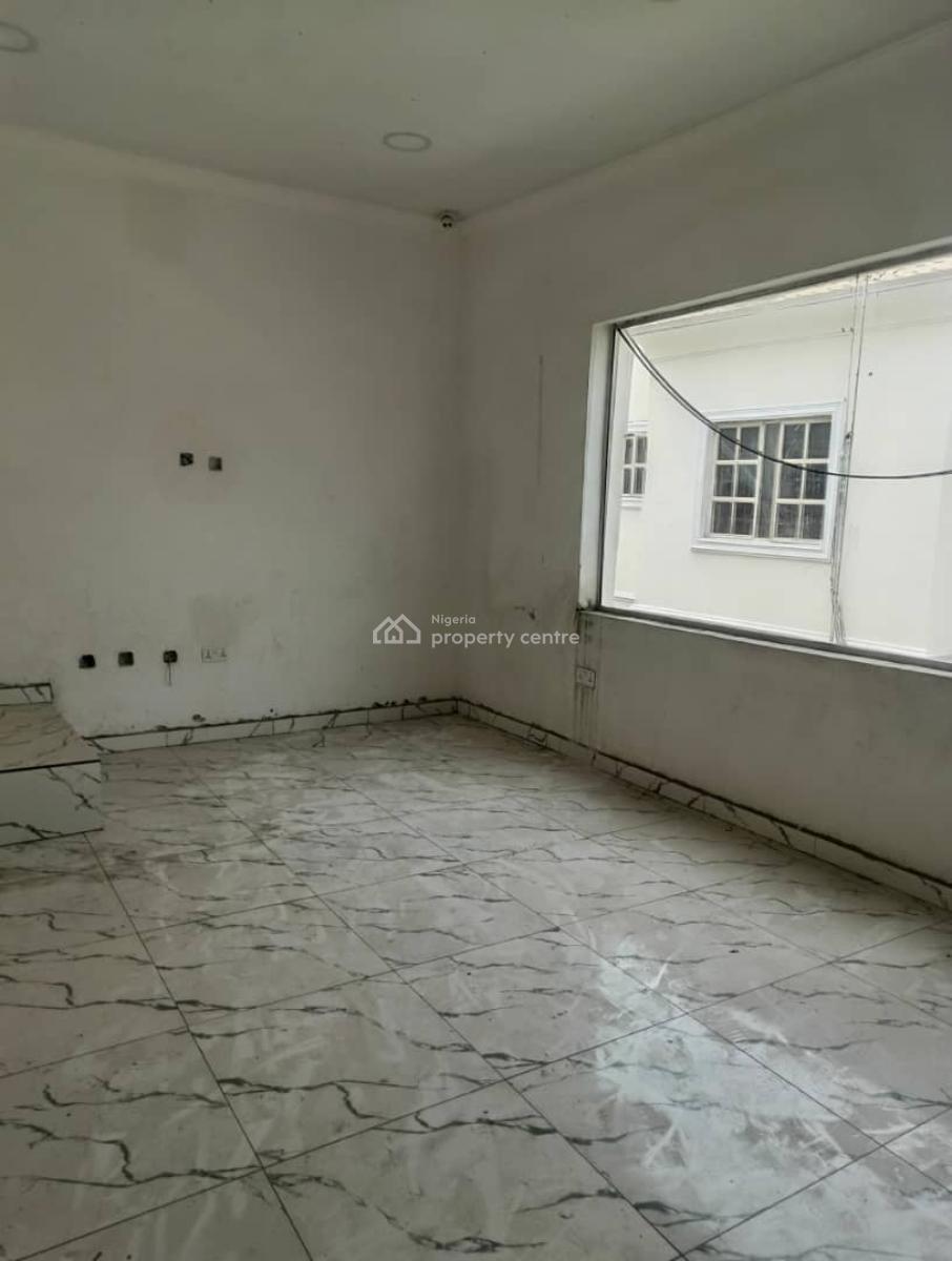 Open Space Which Can Be Use As Office Space in a Strategic Location, Lekki Phase 1 Admiralty, Lekki, Lagos, Office Space for Rent