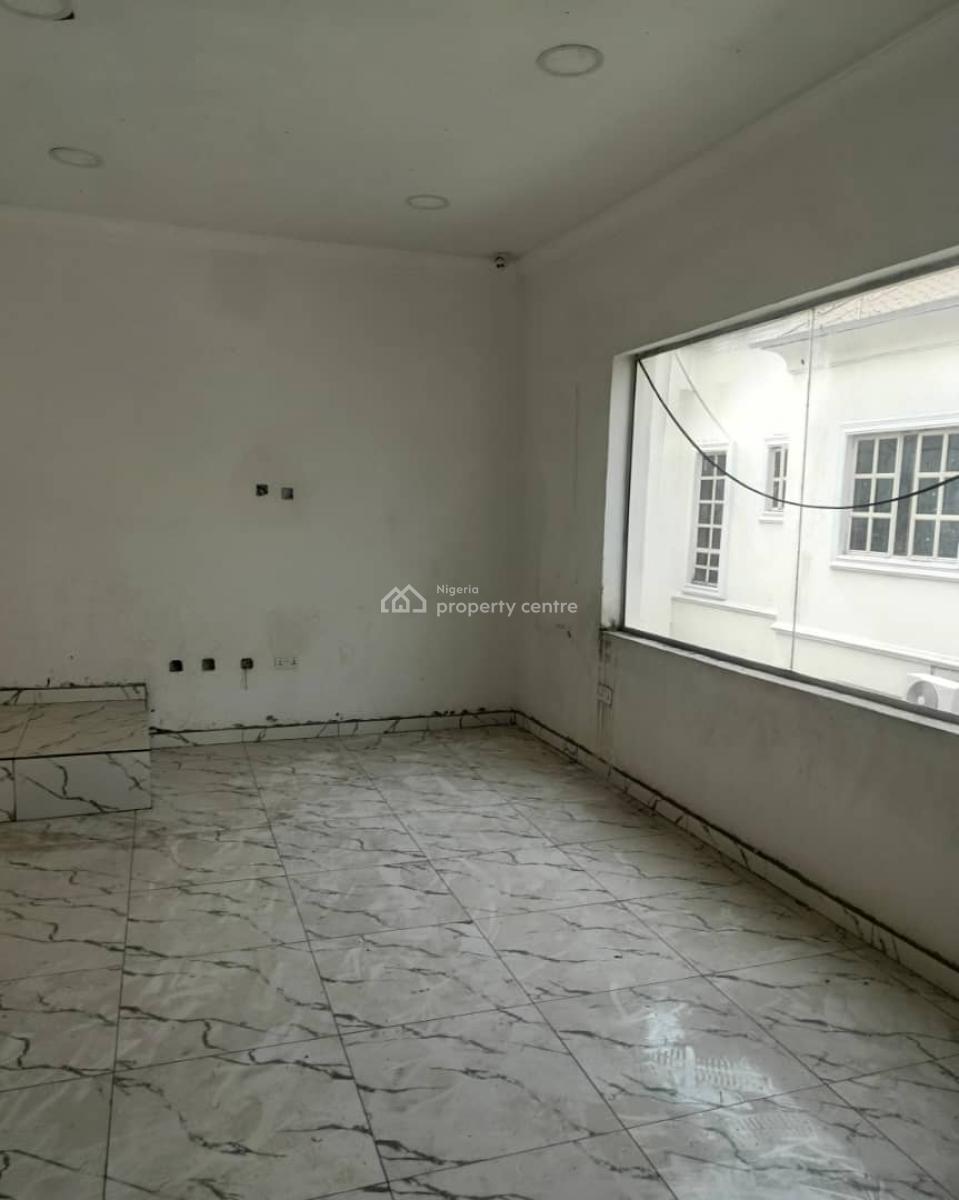 Open Space Which Can Be Use As Office Space in a Strategic Location, Lekki Phase 1 Admiralty, Lekki, Lagos, Office Space for Rent