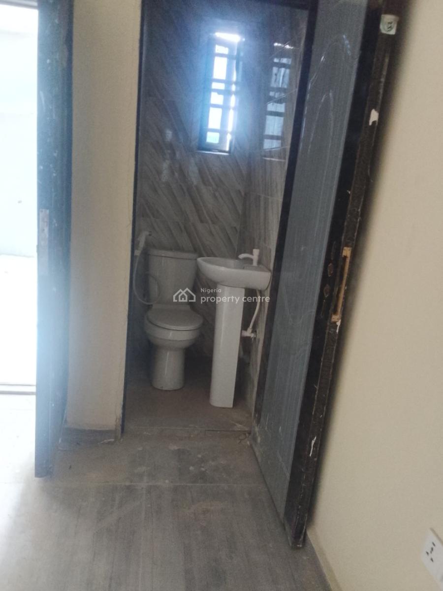 2bedroom Flat, Golf Road, Lakowe, Ibeju Lekki, Lagos, Flat / Apartment for Rent