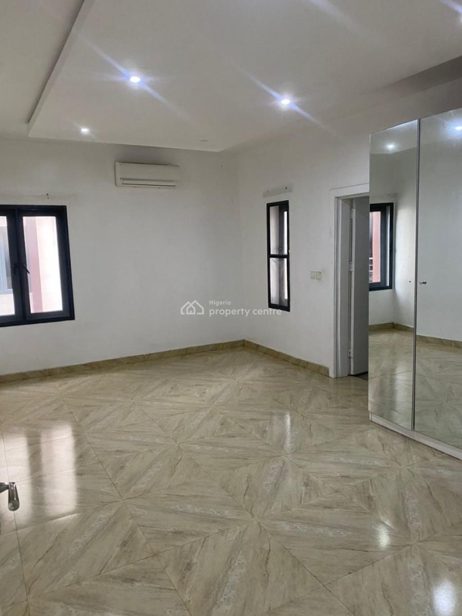 3 Bedroom Apartment with Bq, Lekki Phase 1, Lekki, Lagos, Flat / Apartment for Rent