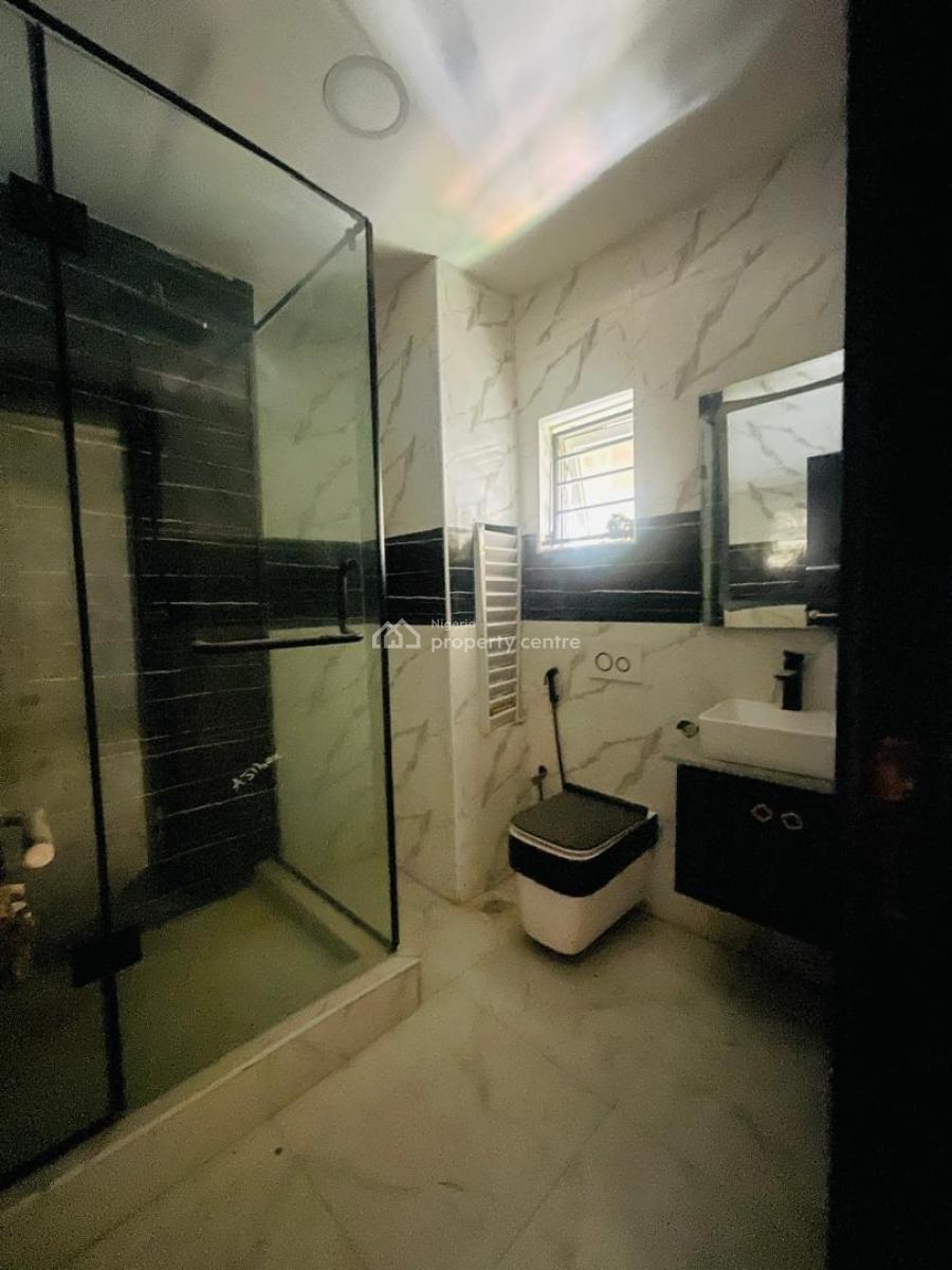 Luxury 2bedroom Apartment, Babalola Gradens, Lauren Ashley Court, Lekki Phase 1, Lekki, Lagos, Flat / Apartment for Sale