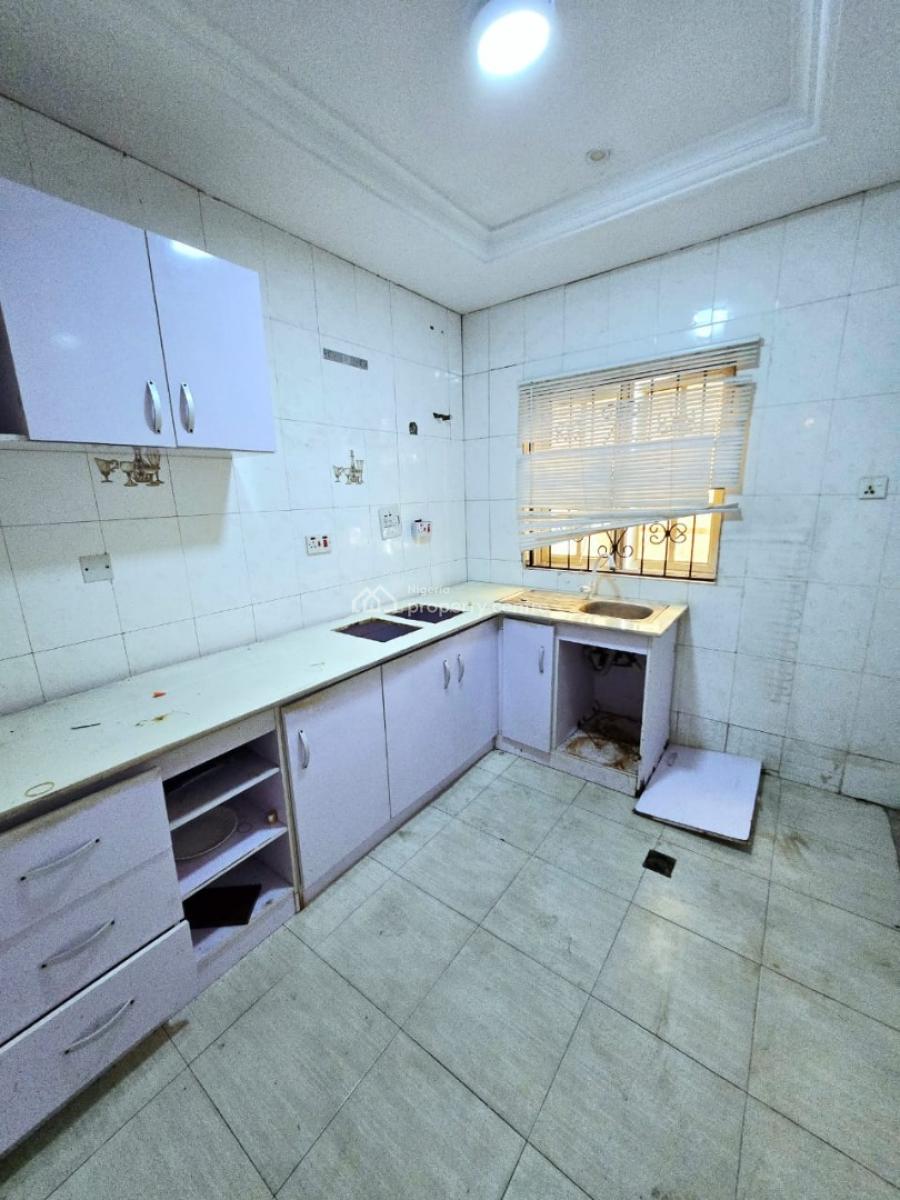 2 Bedroom Bungalow, Lekki Phase 1, Lekki, Lagos, Detached Bungalow for Rent