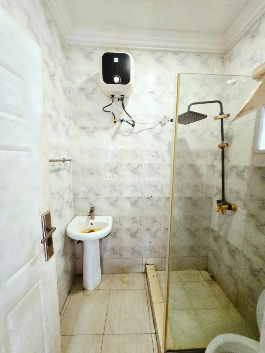 2 Bedroom Bungalow, Lekki Phase 1, Lekki, Lagos, Detached Bungalow for Rent