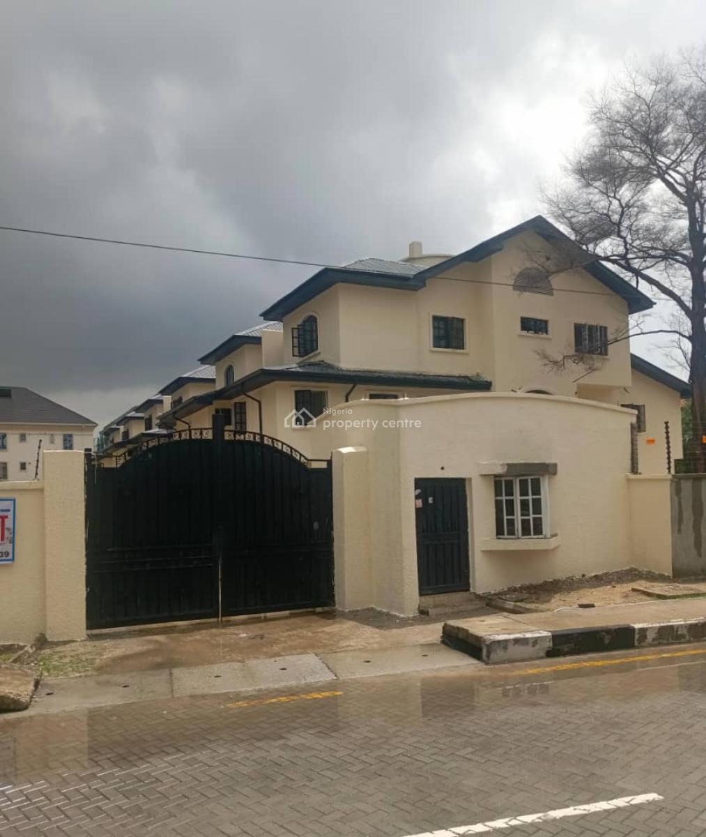 Beautiful Newly Renovated  2bedroom Apartment in a Secure Estate, Oniru, Victoria Island (vi), Lagos, Flat / Apartment for Rent