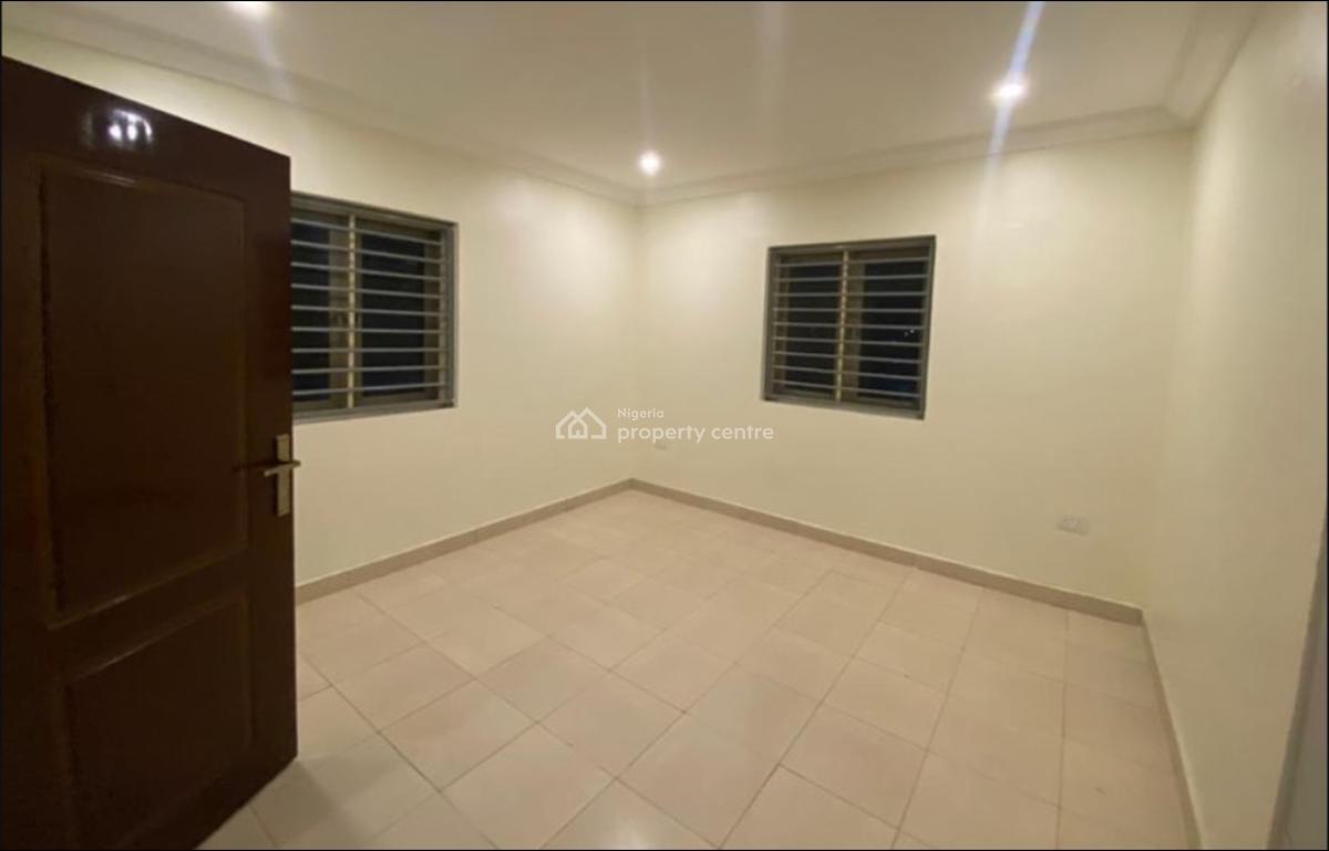 Direct Brief Spacious 3 Bedroom Flat with Bq Available for at Lekki, Lekki, Lagos, Flat / Apartment for Rent