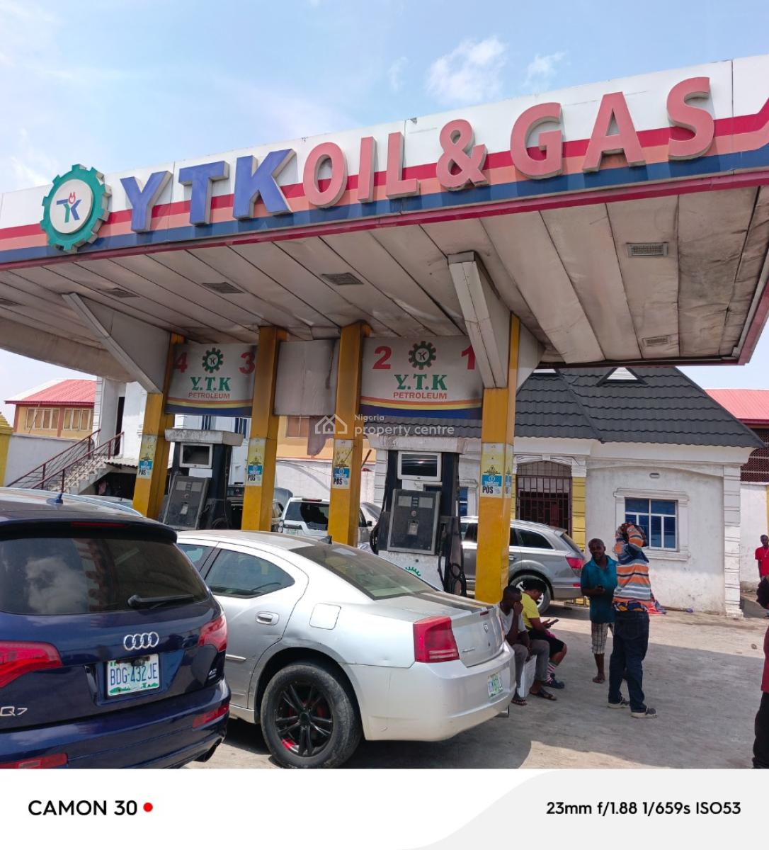 Cheapest Filling Station in Itire Bus Stop (distress Owner), Iyana Itire B Stop, Itire, Lagos, Commercial Property for Sale