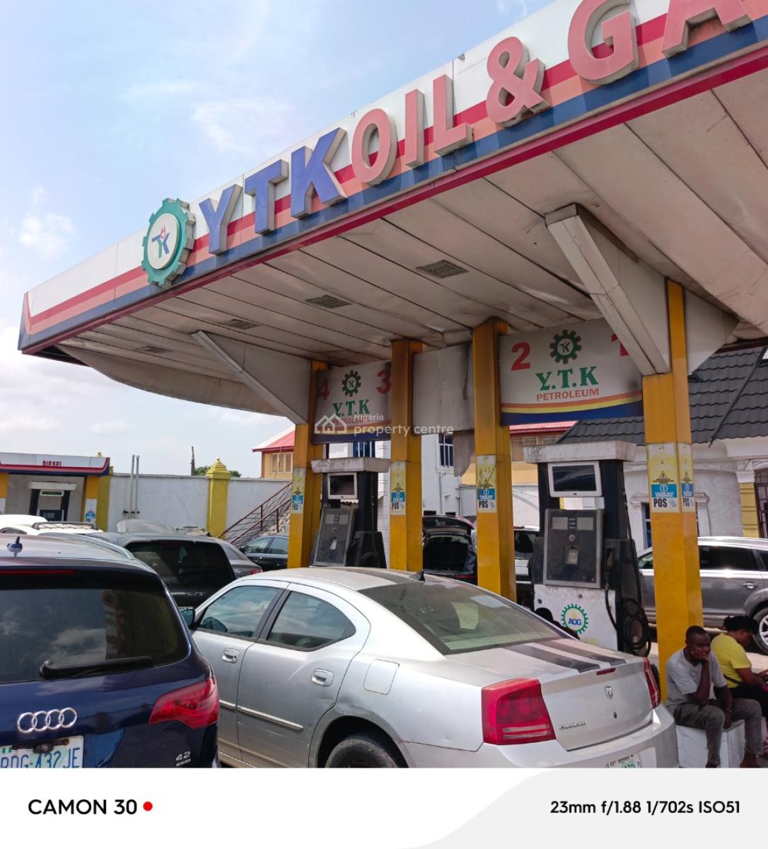 Cheapest Filling Station in Itire Bus Stop (distress Owner), Iyana Itire B Stop, Itire, Lagos, Commercial Property for Sale