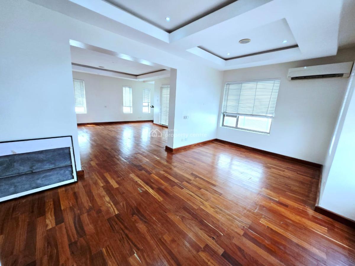 Well Maintained 4 Bedroom Office Space Duplex, Lekki Phase 1, Lekki, Lagos, Office Space for Rent
