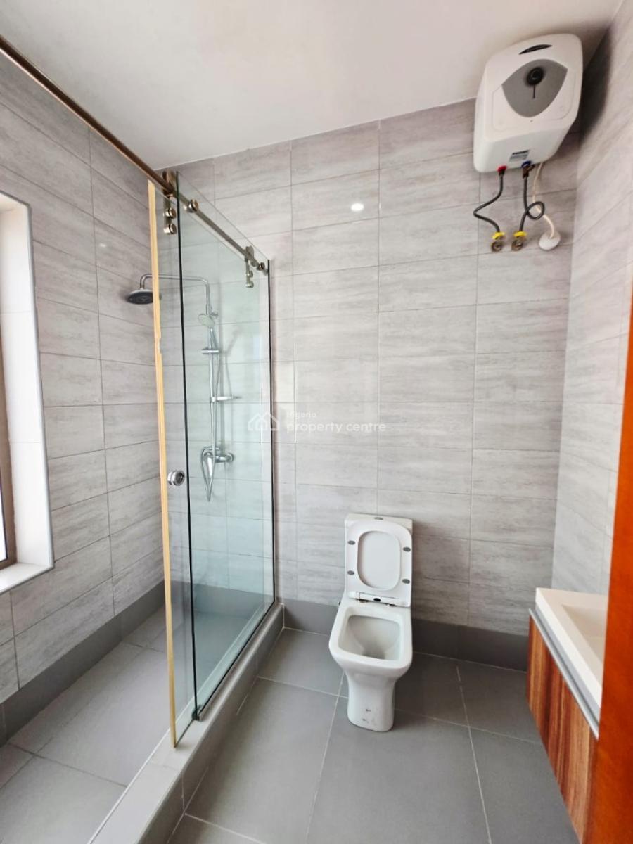 Well Maintained 4 Bedroom Office Space Duplex, Lekki Phase 1, Lekki, Lagos, Office Space for Rent