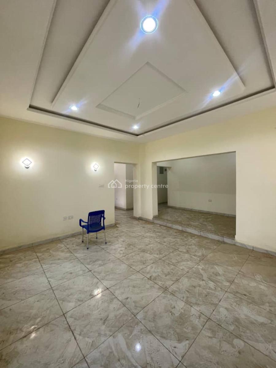 Standard 3 Bedroom Apartment with Bq on The Ground Floor Tarred Road, Katampe, Abuja, Flat / Apartment for Rent