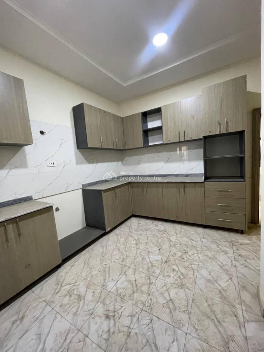 Standard 3 Bedroom Apartment with Bq on The Ground Floor Tarred Road, Katampe, Abuja, Flat / Apartment for Rent