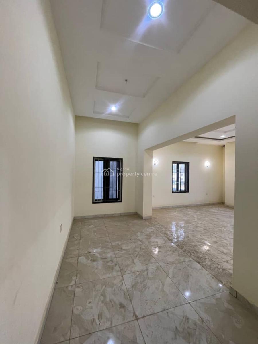 Standard 3 Bedroom Apartment with Bq on The Ground Floor Tarred Road, Katampe, Abuja, Flat / Apartment for Rent