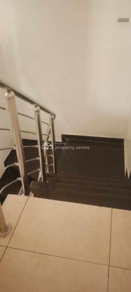 3 Bedrooms Semi Detached Duplex with a Bq and Milkano Generator, Lekki Phase 1, Lekki, Lagos, Semi-detached Duplex for Rent