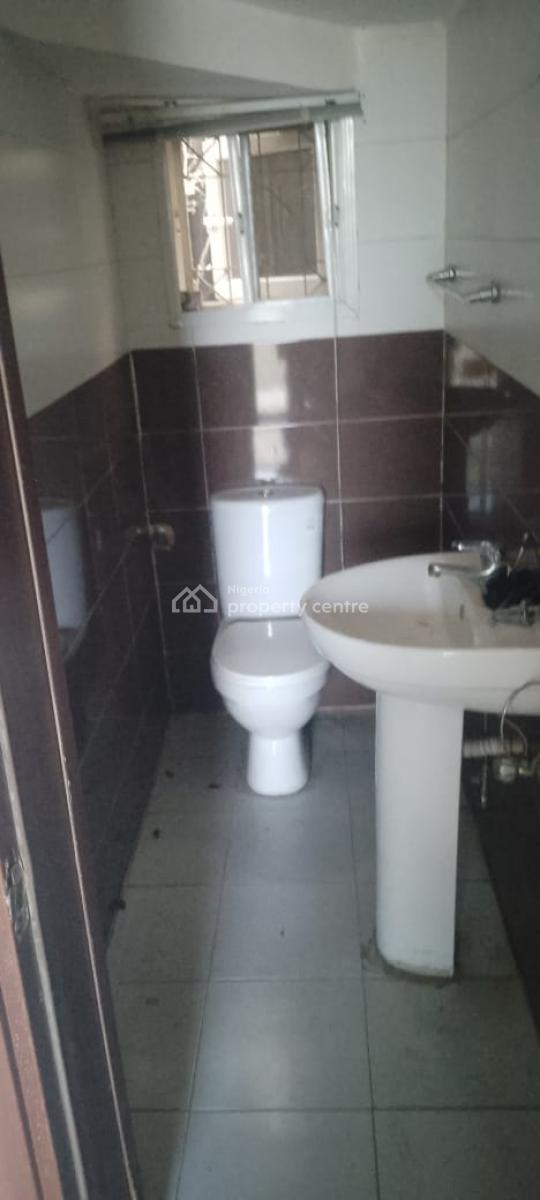 3 Bedrooms Semi Detached Duplex with a Bq and Milkano Generator, Lekki Phase 1, Lekki, Lagos, Semi-detached Duplex for Rent