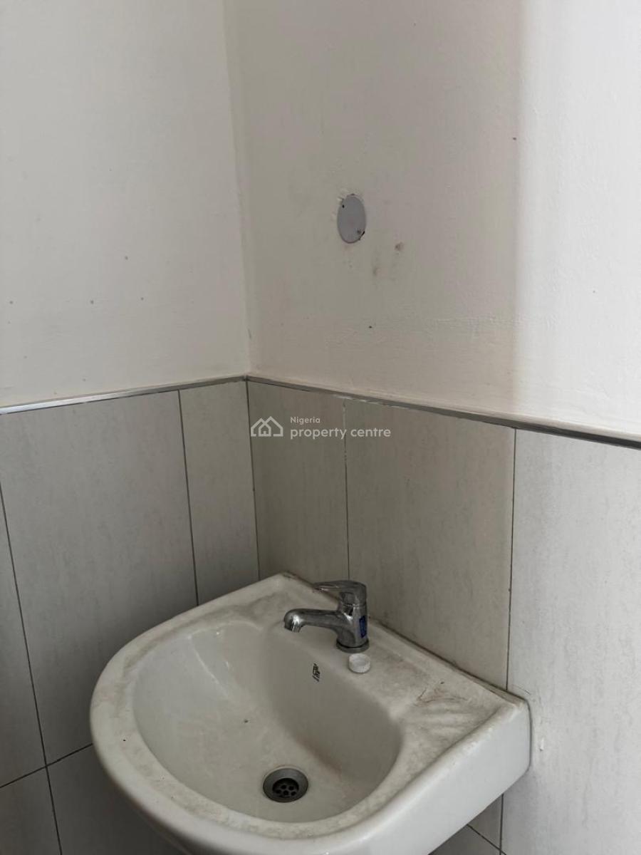 Spacious Two Bedroom Apartment, Ikate Elegushi, Lekki, Lagos, Flat / Apartment for Rent