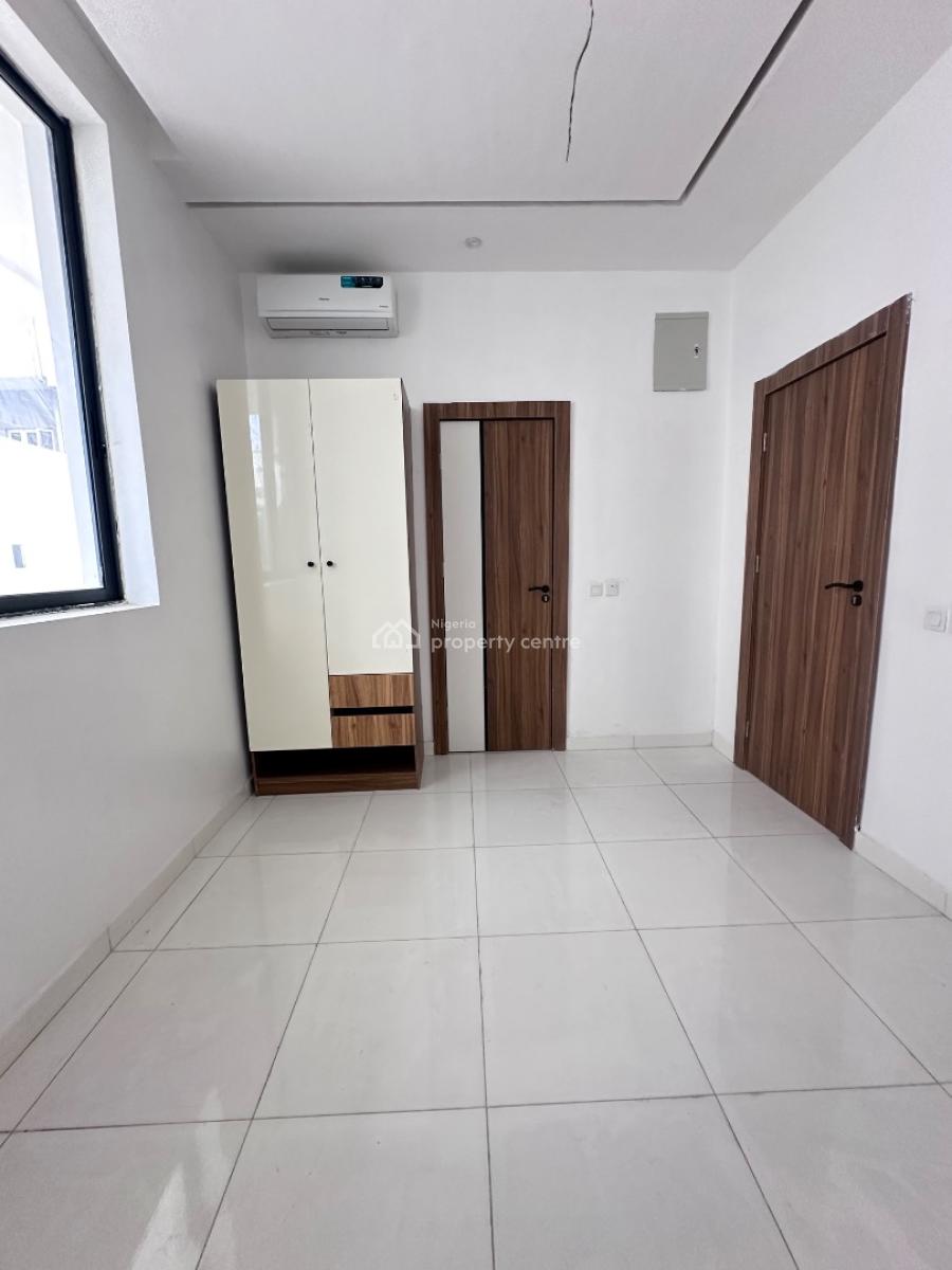 Beautiful 1 Bedroom Apartment with Pool and Gym, Lekki Right, Lekki Phase 1, Lekki, Lagos, Flat / Apartment for Sale