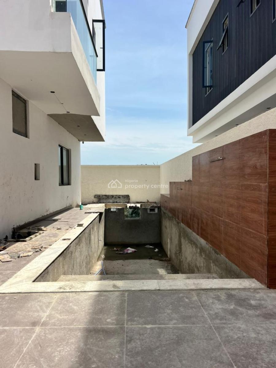 Stunning 5 Bedroom Detached Duplex with Pool, 2 Bq in a Secured Estate, Lekki Phase 1, Lekki, Lagos, Detached Duplex for Sale