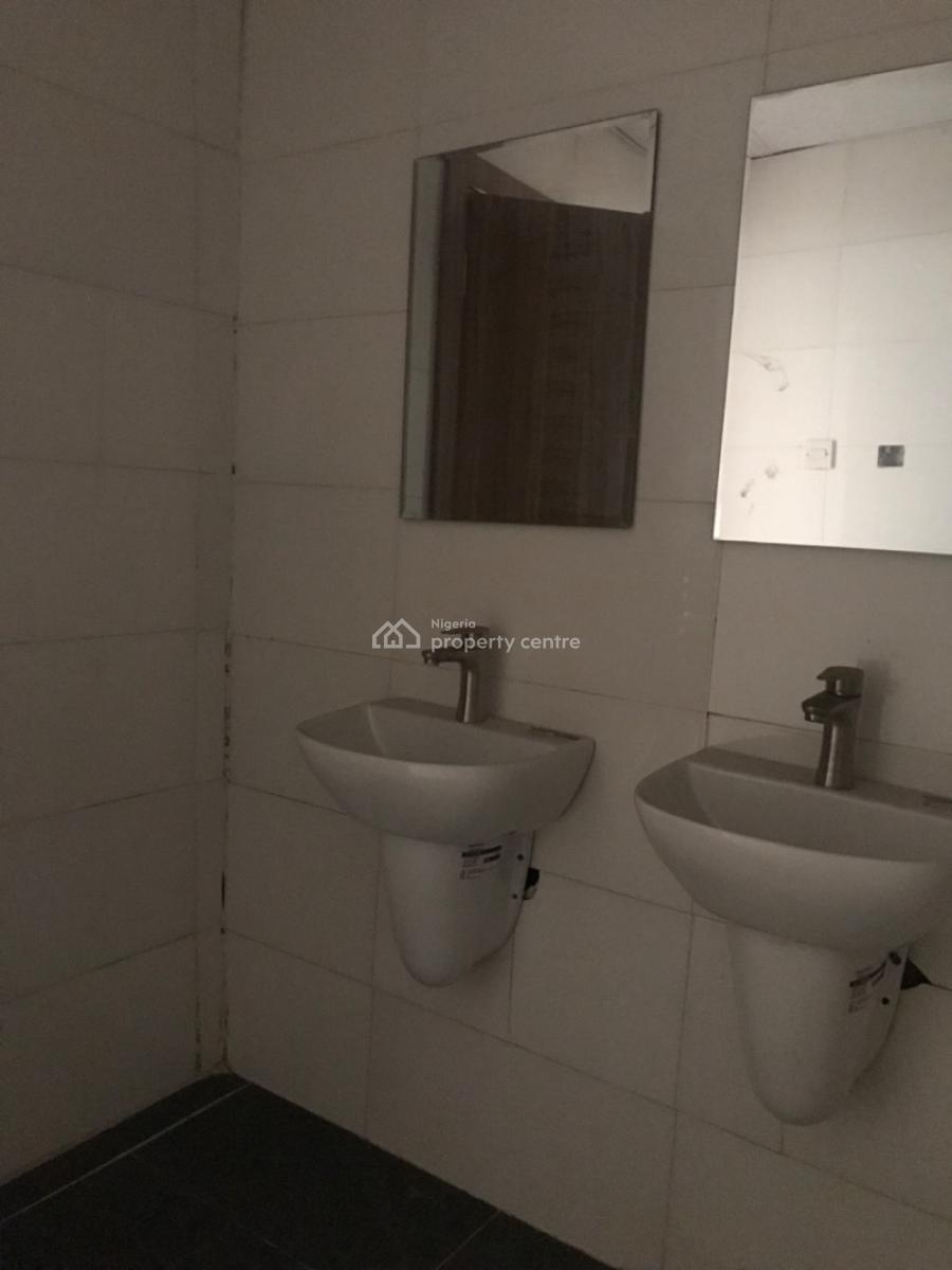 Spacious Office Space, Kosofe Bus Stop, Ketu, Ikorodu Road, Lagos, Ketu, Lagos, Office Space for Rent