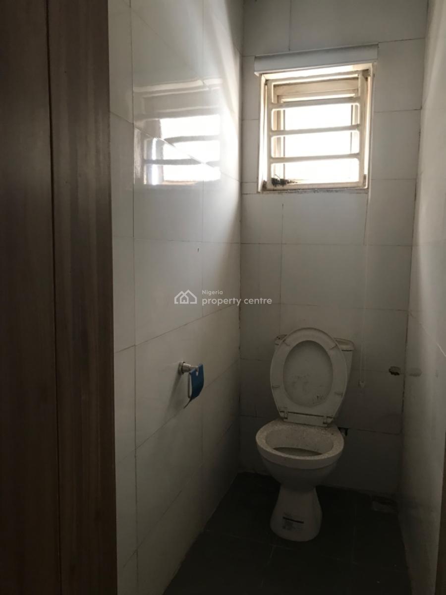 Spacious Office Space, Kosofe Bus Stop, Ketu, Ikorodu Road, Lagos, Ketu, Lagos, Office Space for Rent