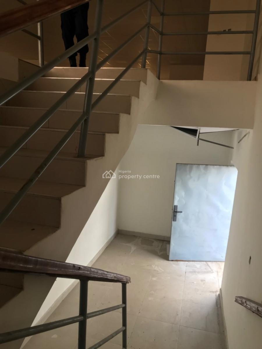 Spacious Office Space, Kosofe Bus Stop, Ketu, Ikorodu Road, Lagos, Ketu, Lagos, Office Space for Rent