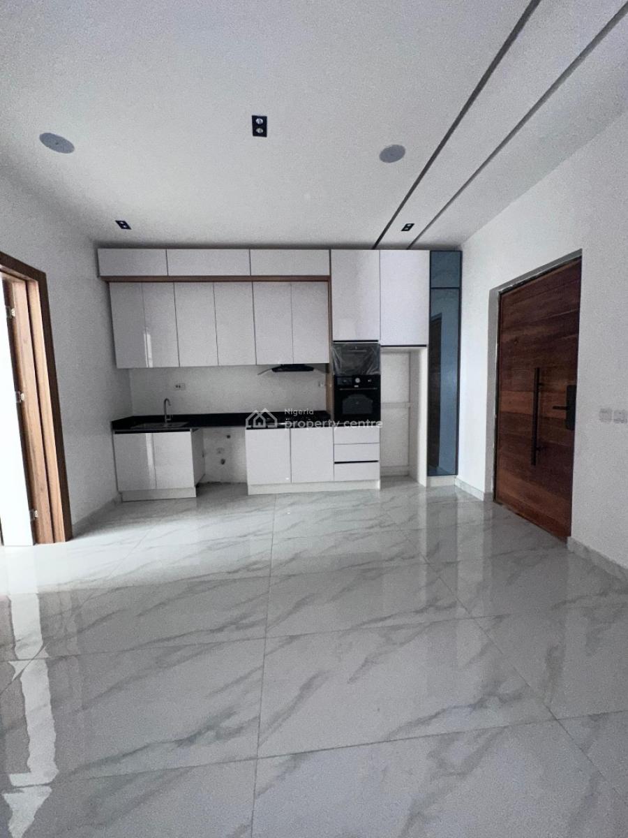 Neatly Finished 1bedroom Apartment with Pool ,gym&elevator I, Lekki Phase One ,lekki ,lagos ,nigeria, Lekki Phase 1, Lekki, Lagos, Mini Flat (room and Parlour) for Sale