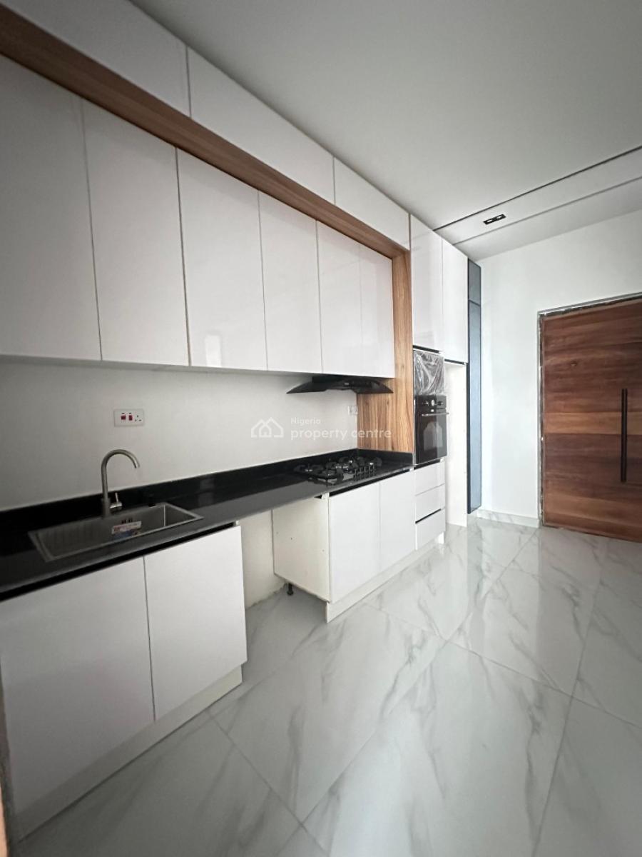 Neatly Finished 1bedroom Apartment with Pool ,gym&elevator I, Lekki Phase One ,lekki ,lagos ,nigeria, Lekki Phase 1, Lekki, Lagos, Mini Flat (room and Parlour) for Sale
