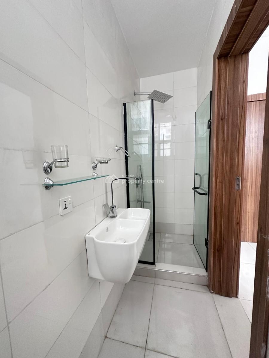 Neatly Finished 1bedroom Apartment with Pool ,gym&elevator I, Lekki Phase One ,lekki ,lagos ,nigeria, Lekki Phase 1, Lekki, Lagos, Mini Flat (room and Parlour) for Sale