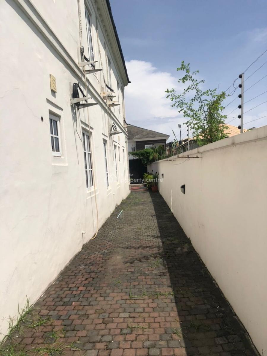 4bedroom Semi Detached and a Bq, Agungi Lekki, Lekki, Lagos, Flat / Apartment for Rent