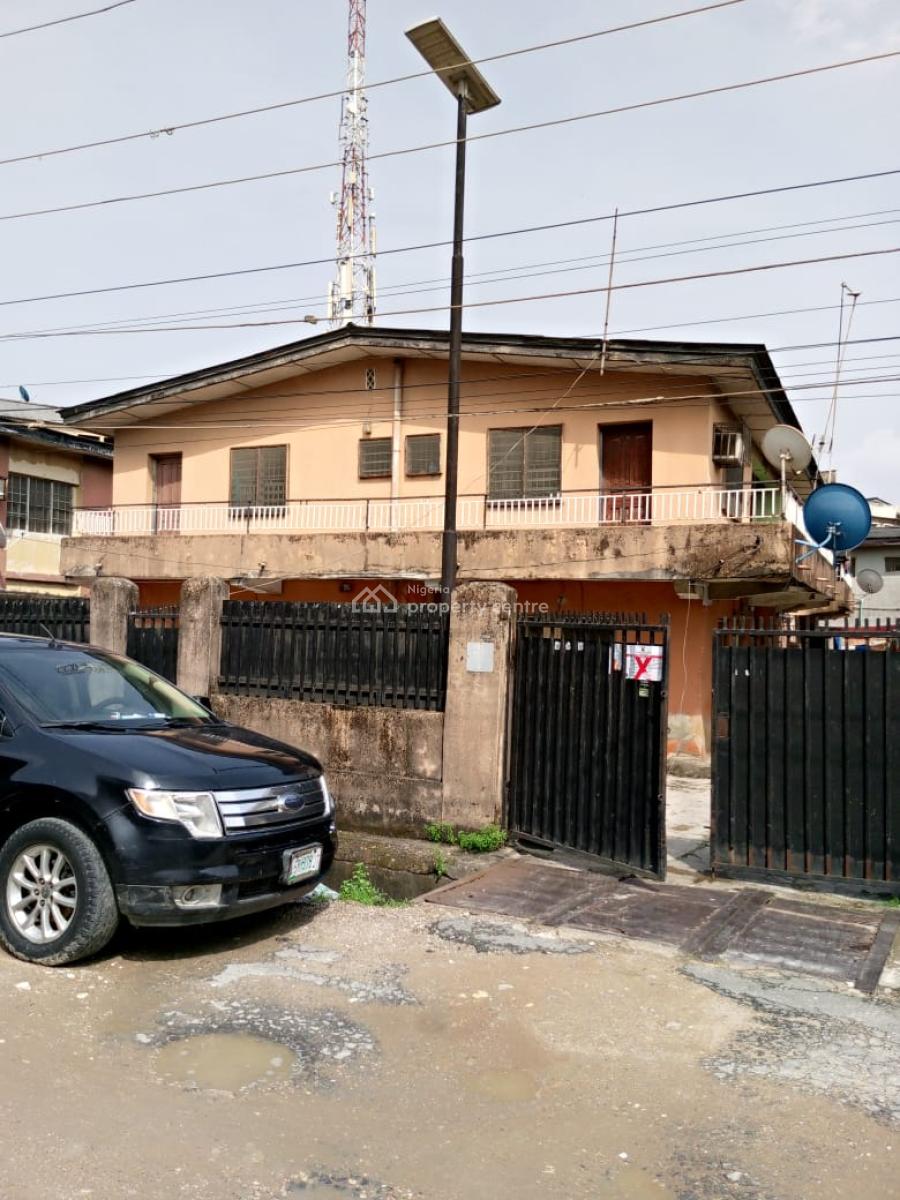 *latest*  Info  ,price Slach  *block of 4 Flat Ogunleye Street Suruler, Surulere, Lagos, Block of Flats for Sale