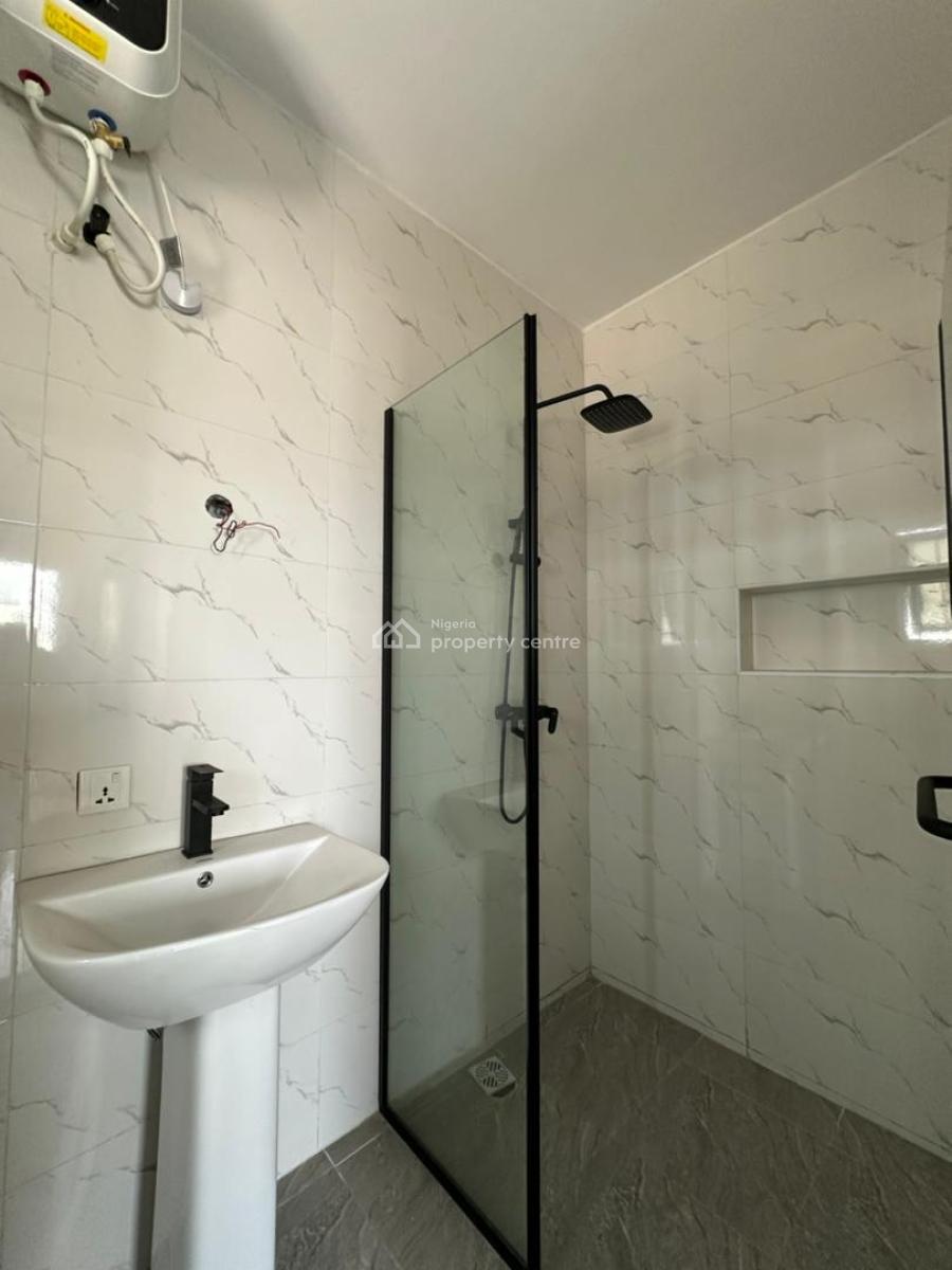 8 Units of 3 Bedroom Apartments with Bq Location: Lekki Phase 1(right, Right Hand Side, Lekki Phase 1, Lekki, Lagos, Flat / Apartment for Rent