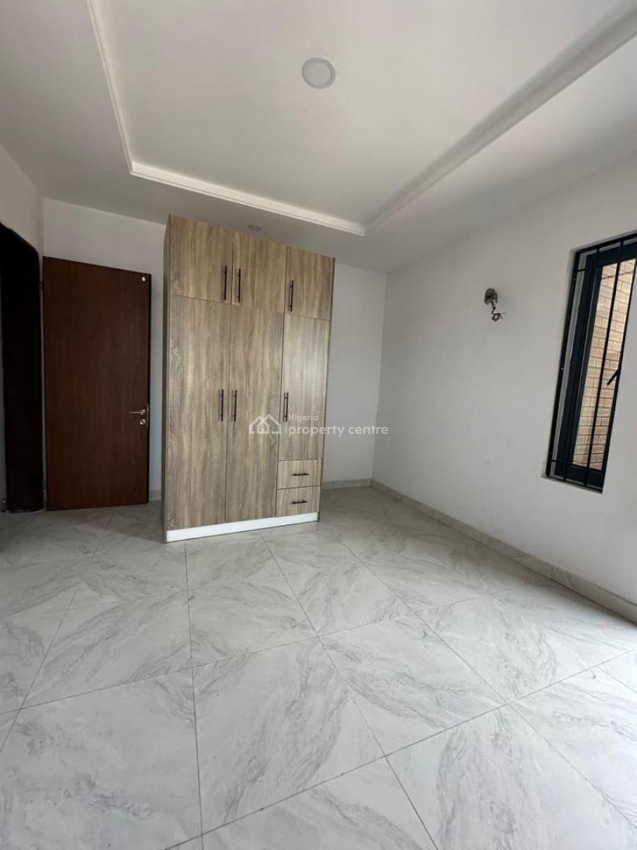 8 Units of 3 Bedroom Apartments with Bq Location: Lekki Phase 1(right, Right Hand Side, Lekki Phase 1, Lekki, Lagos, Flat / Apartment for Rent