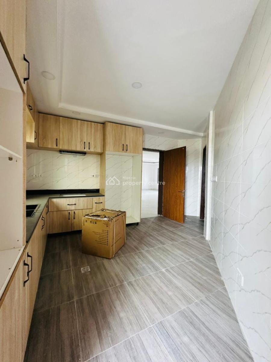 8 Units of 3 Bedroom Apartments with Bq Location: Lekki Phase 1(right, Right Hand Side, Lekki Phase 1, Lekki, Lagos, Flat / Apartment for Rent