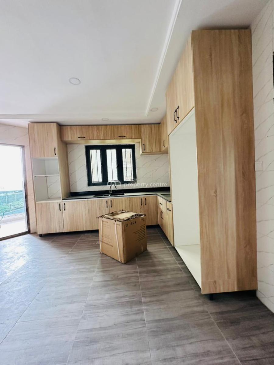 8 Units of 3 Bedroom Apartments with Bq Location: Lekki Phase 1(right, Right Hand Side, Lekki Phase 1, Lekki, Lagos, Flat / Apartment for Rent