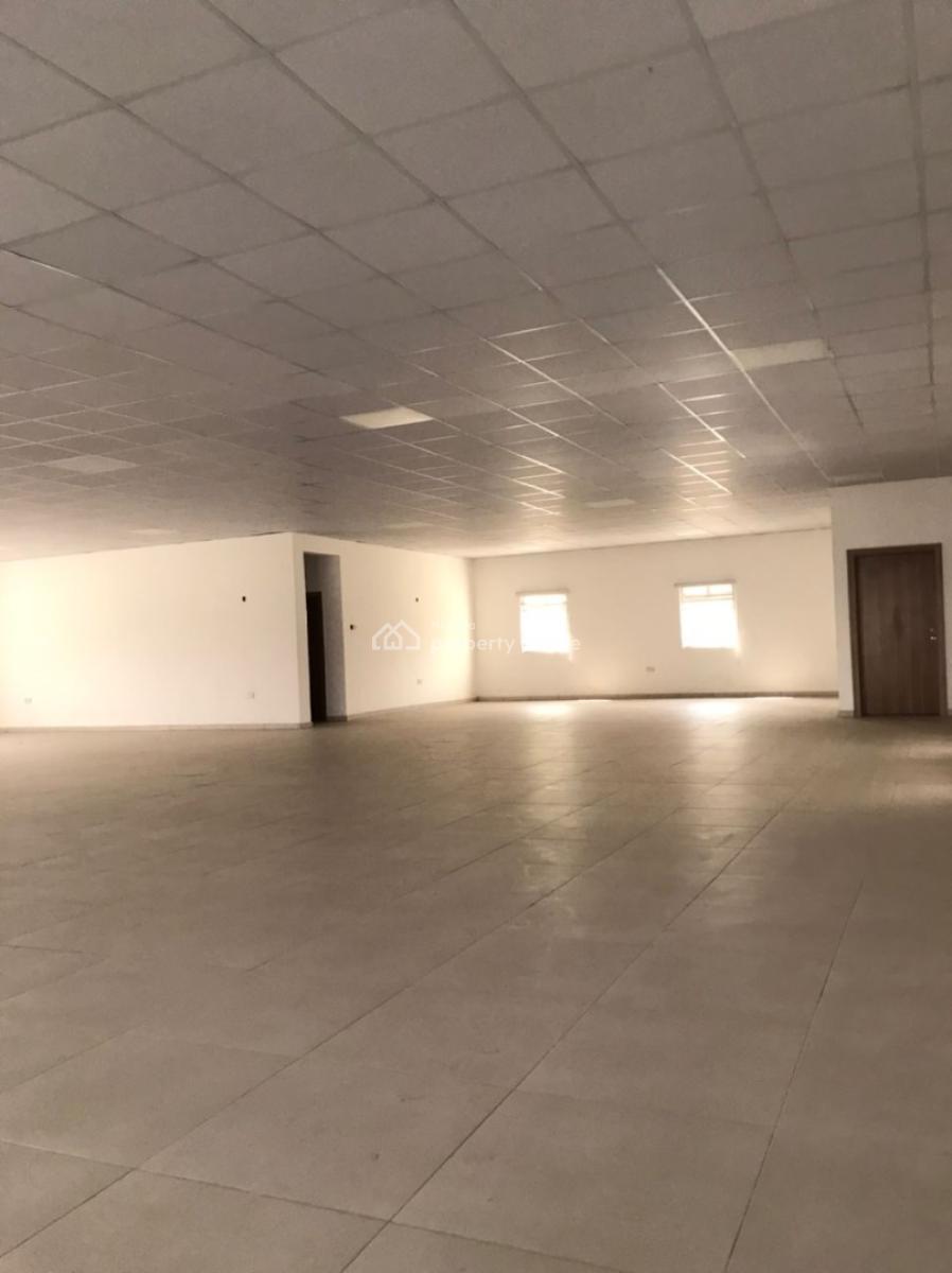 Open Plan Office Space Measuring 27893., Along Ikorodu Road, Kosofe Bus Stop, Lagos, Kosofe, Lagos, Office Space for Rent