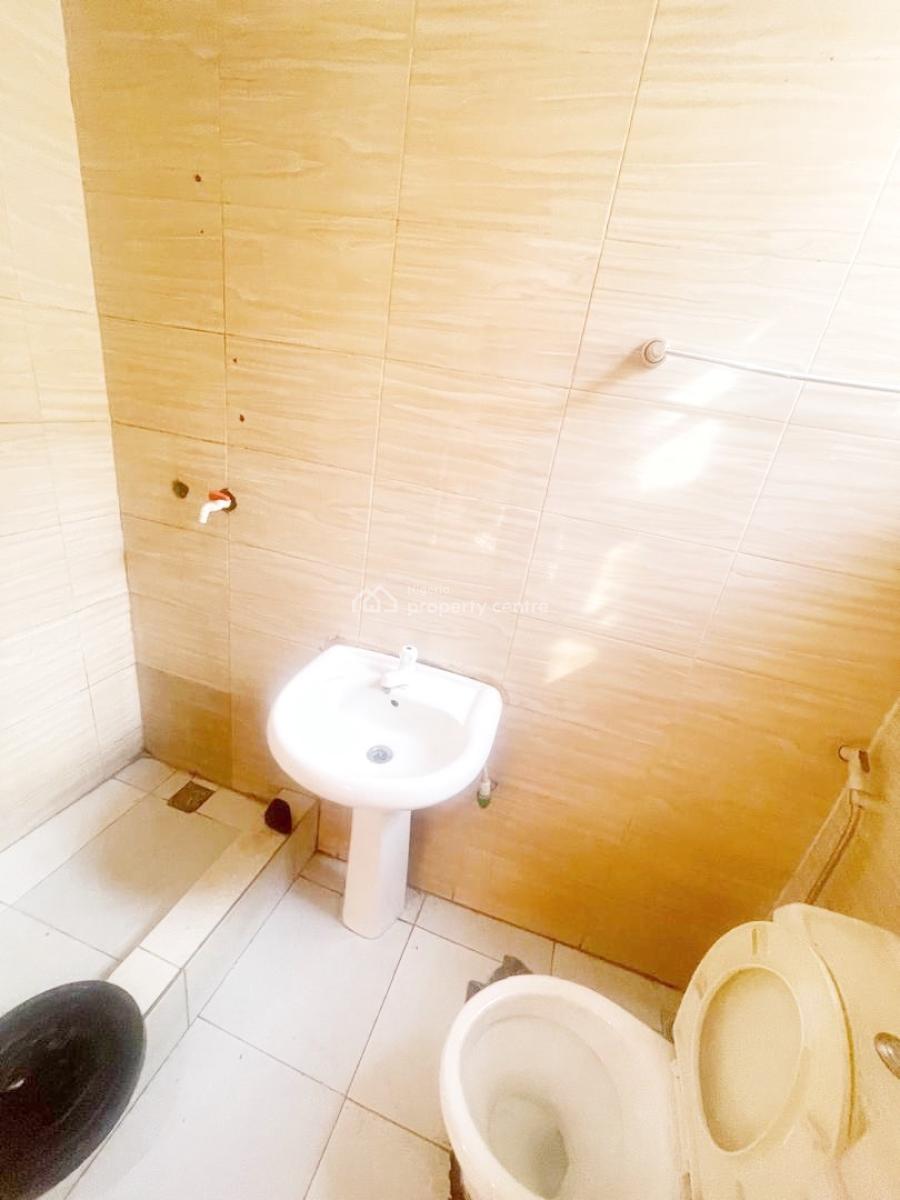 Luxury 2 Bedroom Flat, Olowora, Omole Phase 2, Ikeja, Lagos, Flat / Apartment for Rent