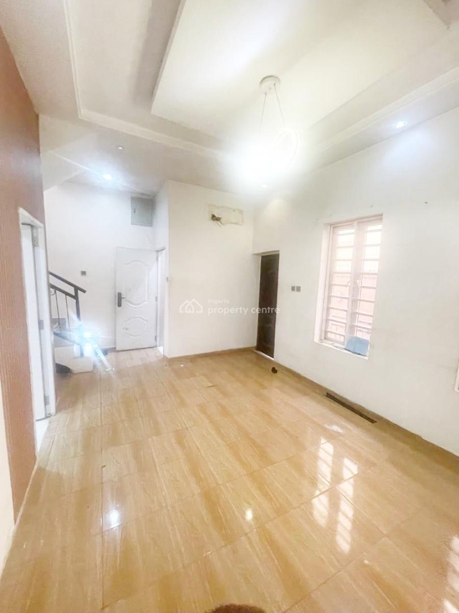 Luxury 2 Bedroom Flat, Olowora, Omole Phase 2, Ikeja, Lagos, Flat / Apartment for Rent