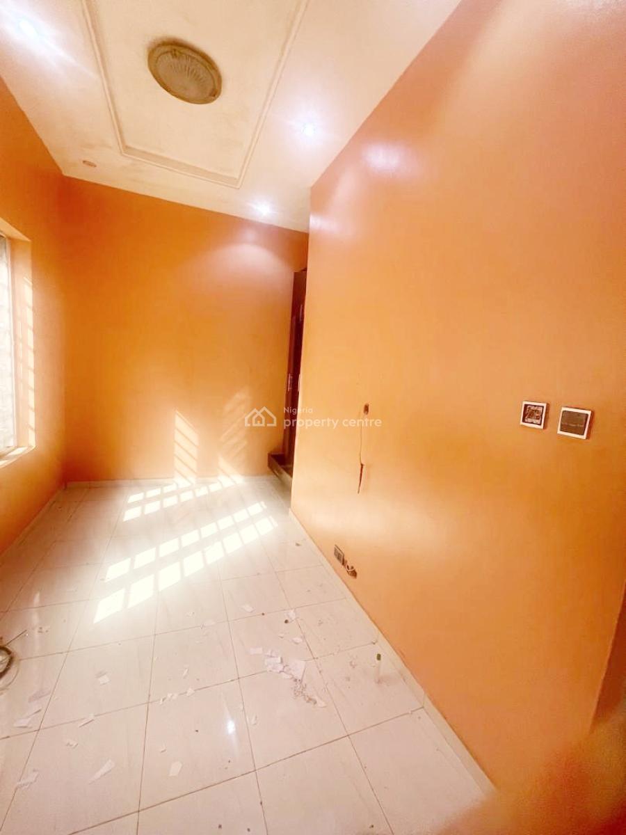 Luxury 2 Bedroom Flat, Olowora, Omole Phase 2, Ikeja, Lagos, Flat / Apartment for Rent