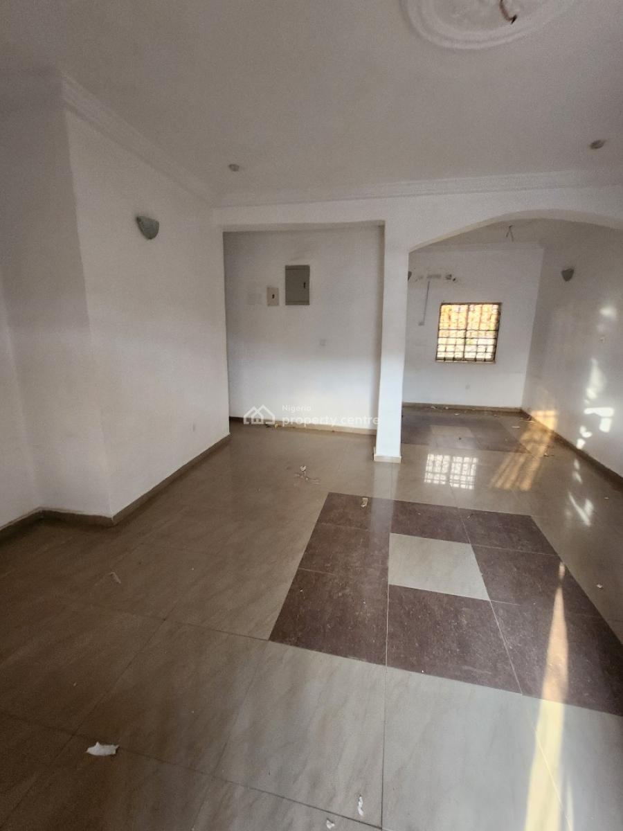 Clean 3bedroom Flat, 1st Floor ,, By Mobil(2min Untared Rd(, Mabushi, Abuja, Flat / Apartment for Rent